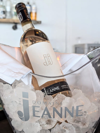 JJ Rosé chilling in a Domaine des Jeanne ice bucket